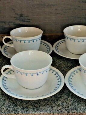 Corelle Livingware BLUE SNOWFLAKE GARLAND Cups & Saucer Set of (7) Seven